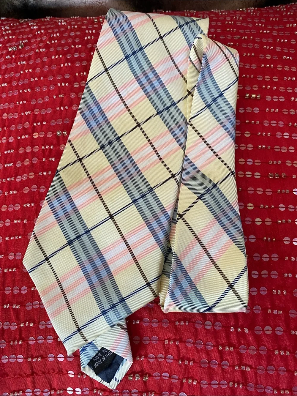 Burberry 💯 Silk Made in Italy 🇮🇹 Signature Subtle Shimmer Luxury Tie NWOT